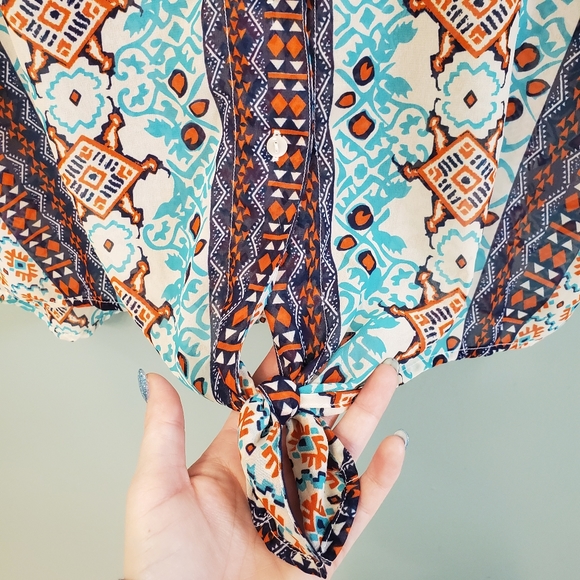 Dressbarn Sheer Top 3/4 sleeve - Picture 3 of 5